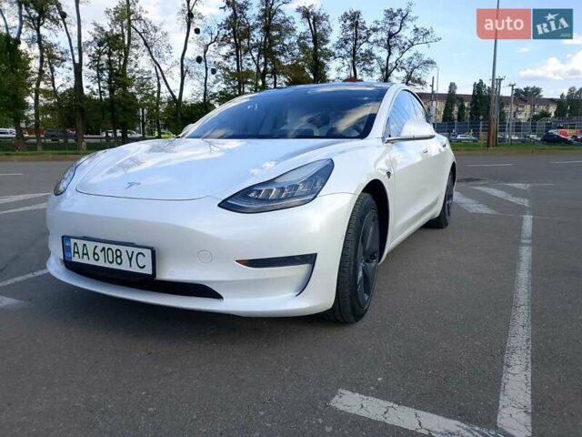 Білий Тесла Модель 3, об'ємом двигуна 0 л та пробігом 117 тис. км за 16499 $, фото 5 на Automoto.ua