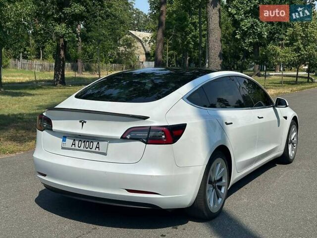 Белый Тесла Модель 3, объемом двигателя 0 л и пробегом 98 тыс. км за 16300 $, фото 4 на Automoto.ua