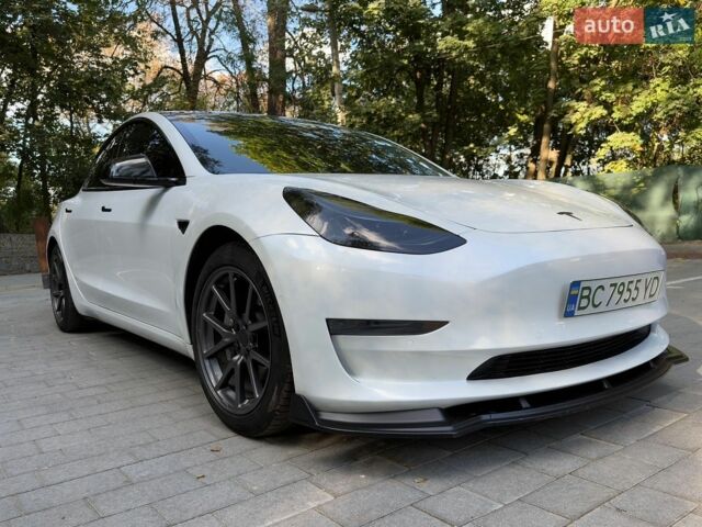 Белый Тесла Модель 3, объемом двигателя 0 л и пробегом 76 тыс. км за 17500 $, фото 3 на Automoto.ua