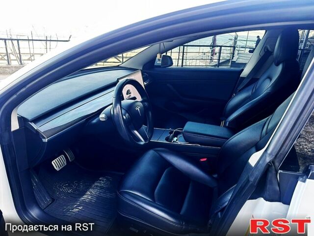 Білий Тесла Модель 3, об'ємом двигуна 0.28 л та пробігом 139 тис. км за 18600 $, фото 8 на Automoto.ua