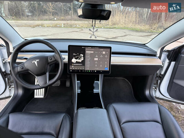 Белый Тесла Модель 3, объемом двигателя 0 л и пробегом 139 тыс. км за 17750 $, фото 33 на Automoto.ua