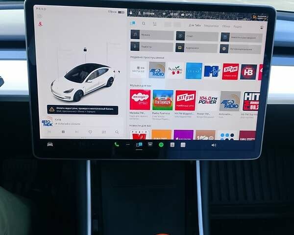 Білий Тесла Модель 3, об'ємом двигуна 0 л та пробігом 117 тис. км за 16499 $, фото 12 на Automoto.ua