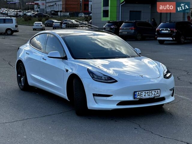 Білий Тесла Модель 3, об'ємом двигуна 0 л та пробігом 100 тис. км за 21500 $, фото 4 на Automoto.ua