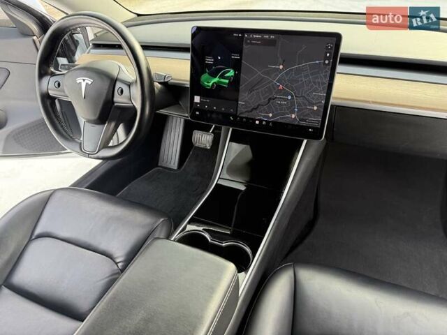 Білий Тесла Модель 3, об'ємом двигуна 0 л та пробігом 185 тис. км за 13800 $, фото 25 на Automoto.ua