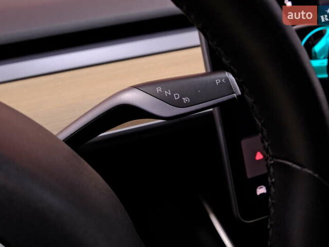 Белый Тесла Модель 3, объемом двигателя 0 л и пробегом 54 тыс. км за 15900 $, фото 21 на Automoto.ua