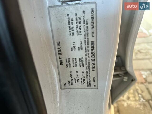 Білий Тесла Модель 3, об'ємом двигуна 0 л та пробігом 95 тис. км за 14999 $, фото 13 на Automoto.ua
