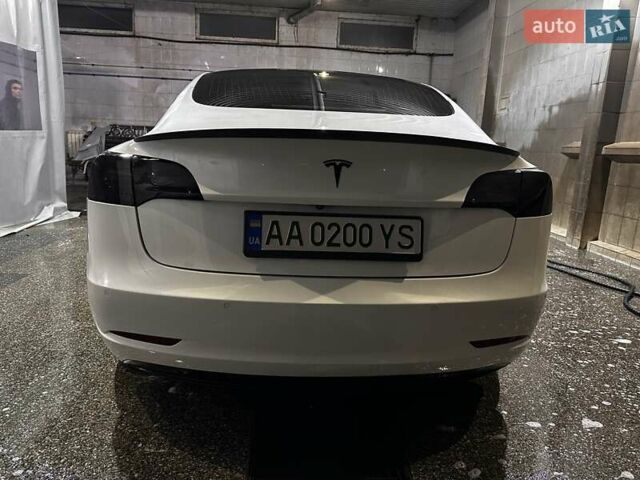 Білий Тесла Модель 3, об'ємом двигуна 0 л та пробігом 92 тис. км за 20999 $, фото 9 на Automoto.ua