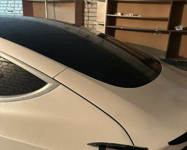 Білий Тесла Модель 3, об'ємом двигуна 0 л та пробігом 120 тис. км за 18900 $, фото 2 на Automoto.ua