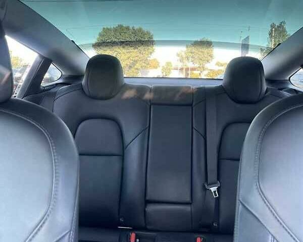 Білий Тесла Модель 3, об'ємом двигуна 0 л та пробігом 74 тис. км за 14550 $, фото 8 на Automoto.ua