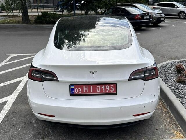 Белый Тесла Модель 3, объемом двигателя 0 л и пробегом 105 тыс. км за 356 $, фото 2 на Automoto.ua