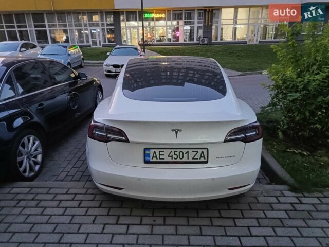Білий Тесла Модель 3, об'ємом двигуна 0 л та пробігом 87 тис. км за 19500 $, фото 9 на Automoto.ua