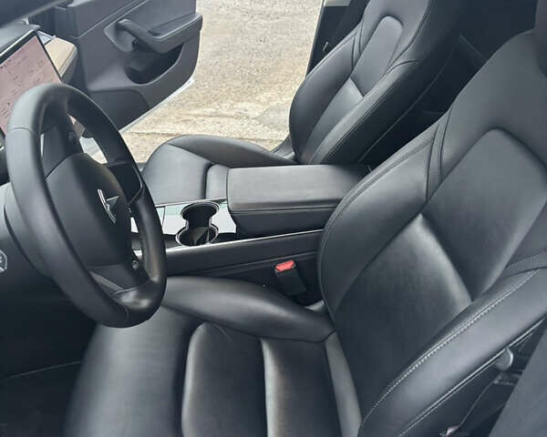 Білий Тесла Модель 3, об'ємом двигуна 0 л та пробігом 208 тис. км за 16500 $, фото 8 на Automoto.ua