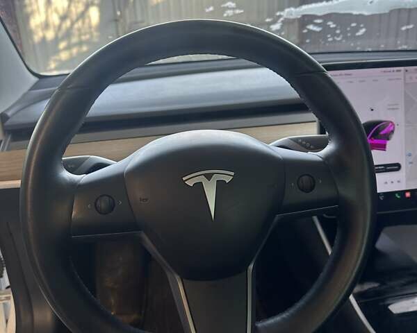 Білий Тесла Модель 3, об'ємом двигуна 0 л та пробігом 95 тис. км за 14999 $, фото 11 на Automoto.ua