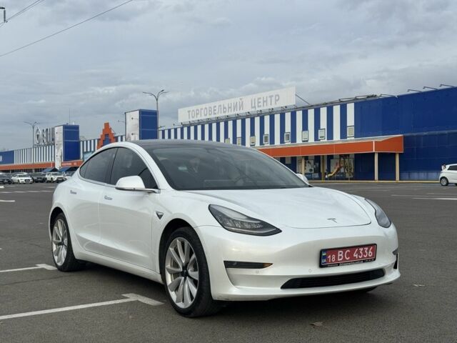 Белый Тесла Модель 3, объемом двигателя 0 л и пробегом 166 тыс. км за 14400 $, фото 1 на Automoto.ua
