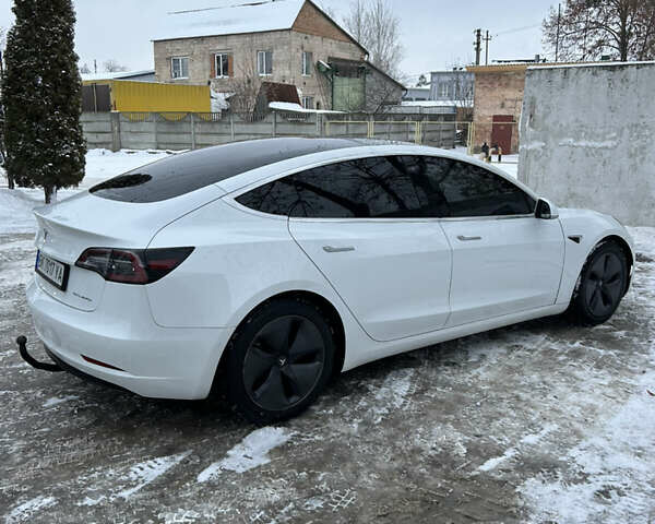 Белый Тесла Модель 3, объемом двигателя 0 л и пробегом 229 тыс. км за 16480 $, фото 3 на Automoto.ua