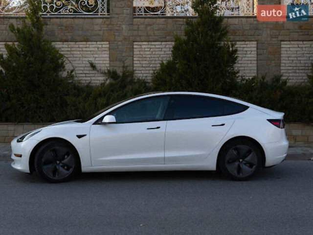 Тесла Модель 3 2019 в Львове на Automoto.ua Белый Тесла Модель 3, объемом двигателя 0 л и пробегом 80 тыс. км за 19900 $, фото 3 на Automoto.ua