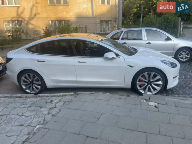 Белый Тесла Модель 3, объемом двигателя 0 л и пробегом 101 тыс. км за 23000 $, фото 46 на Automoto.ua