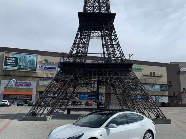 Белый Тесла Модель 3, объемом двигателя 0 л и пробегом 167 тыс. км за 25500 $, фото 22 на Automoto.ua