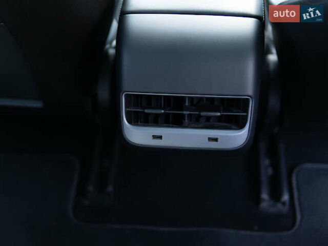 Тесла Модель 3 2019 в Львове на Automoto.ua Белый Тесла Модель 3, объемом двигателя 0 л и пробегом 80 тыс. км за 19900 $, фото 11 на Automoto.ua