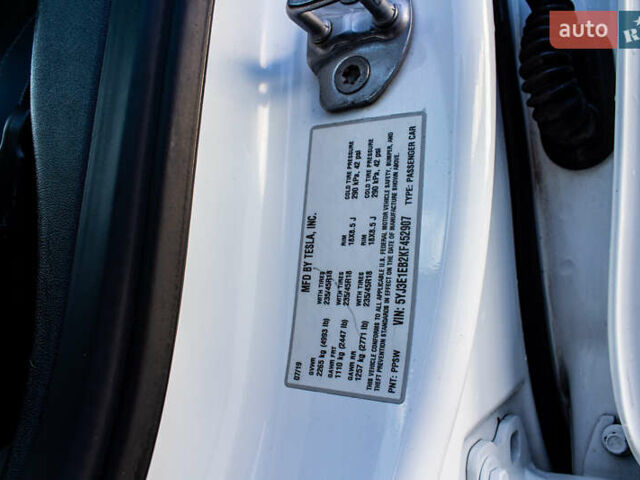 Белый Тесла Модель 3, объемом двигателя 0 л и пробегом 146 тыс. км за 17500 $, фото 30 на Automoto.ua