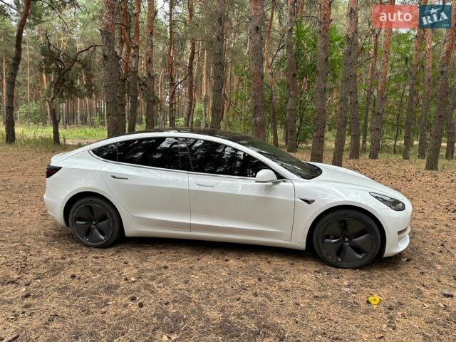 Білий Тесла Модель 3, об'ємом двигуна 0 л та пробігом 140 тис. км за 17999 $, фото 3 на Automoto.ua