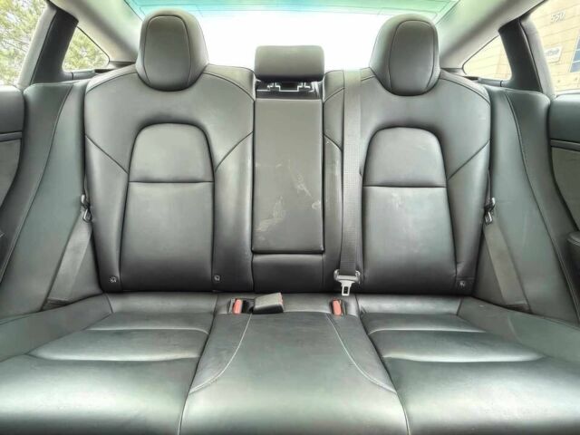 Белый Тесла Модель 3, объемом двигателя 0 л и пробегом 53 тыс. км за 12700 $, фото 17 на Automoto.ua