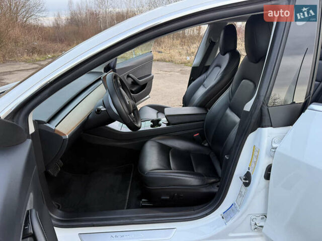Белый Тесла Модель 3, объемом двигателя 0 л и пробегом 139 тыс. км за 17750 $, фото 48 на Automoto.ua
