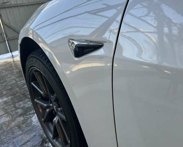 Білий Тесла Модель 3, об'ємом двигуна 0 л та пробігом 95 тис. км за 14999 $, фото 4 на Automoto.ua