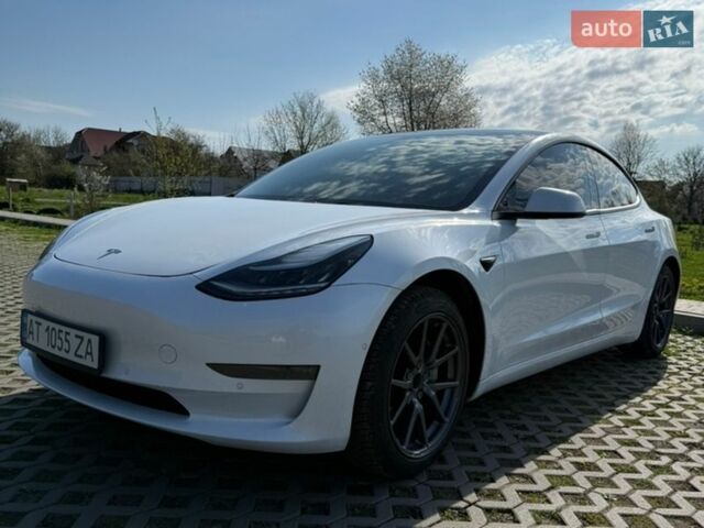 Белый Тесла Модель 3, объемом двигателя 0 л и пробегом 100 тыс. км за 13900 $, фото 30 на Automoto.ua