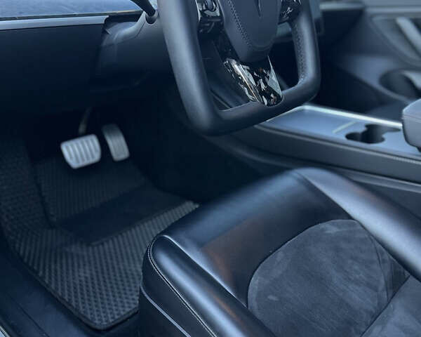 Білий Тесла Модель 3, об'ємом двигуна 0 л та пробігом 70 тис. км за 22500 $, фото 20 на Automoto.ua