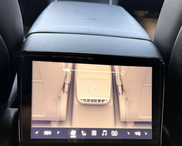 Білий Тесла Модель 3, об'ємом двигуна 0 л та пробігом 208 тис. км за 14300 $, фото 18 на Automoto.ua