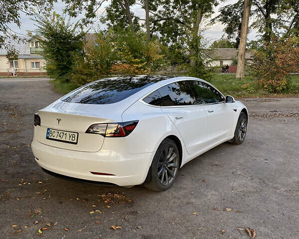 Белый Тесла Модель 3, объемом двигателя 0 л и пробегом 183 тыс. км за 13600 $, фото 4 на Automoto.ua