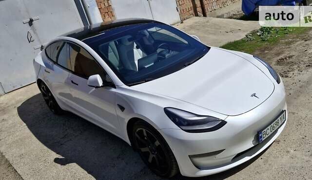 Белый Тесла Модель 3, объемом двигателя 0 л и пробегом 75 тыс. км за 25799 $, фото 1 на Automoto.ua