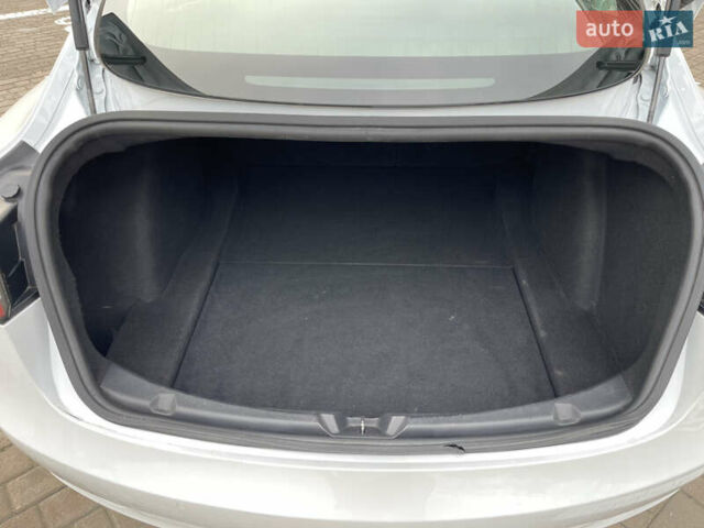 Белый Тесла Модель 3, объемом двигателя 0 л и пробегом 120 тыс. км за 17000 $, фото 38 на Automoto.ua