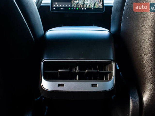 Белый Тесла Модель 3, объемом двигателя 0 л и пробегом 146 тыс. км за 17500 $, фото 42 на Automoto.ua