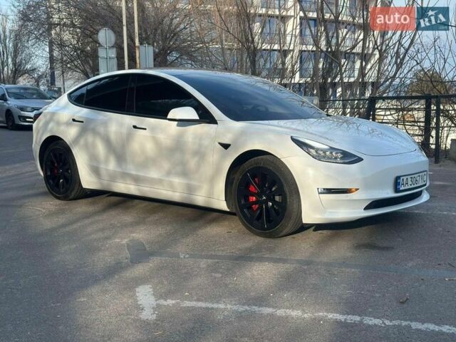 Білий Тесла Модель 3, об'ємом двигуна 0 л та пробігом 139 тис. км за 18600 $, фото 6 на Automoto.ua