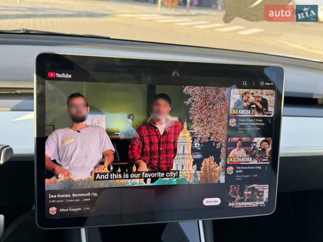 Белый Тесла Модель 3, объемом двигателя 0 л и пробегом 107 тыс. км за 19500 $, фото 35 на Automoto.ua