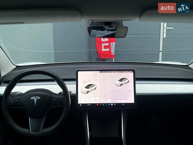 Белый Тесла Модель 3, объемом двигателя 0 л и пробегом 110 тыс. км за 19499 $, фото 8 на Automoto.ua