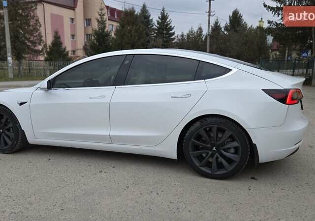 Белый Тесла Модель 3, объемом двигателя 0 л и пробегом 72 тыс. км за 18900 $, фото 2 на Automoto.ua