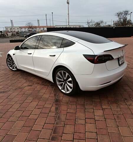 Белый Тесла Модель 3, объемом двигателя 0 л и пробегом 143 тыс. км за 16000 $, фото 8 на Automoto.ua