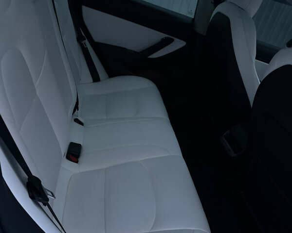 Белый Тесла Модель 3, объемом двигателя 0 л и пробегом 205 тыс. км за 16500 $, фото 4 на Automoto.ua