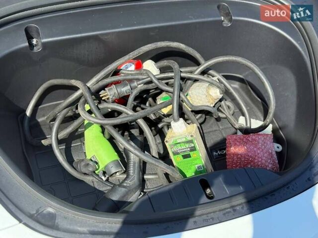 Белый Тесла Модель 3, объемом двигателя 0 л и пробегом 48 тыс. км за 20499 $, фото 51 на Automoto.ua