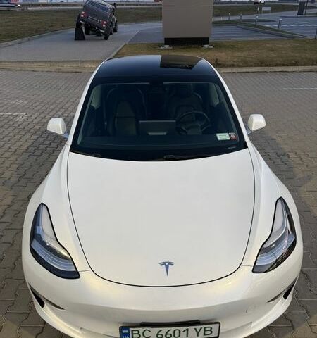 Білий Тесла Модель 3, об'ємом двигуна 0 л та пробігом 89 тис. км за 19500 $, фото 9 на Automoto.ua