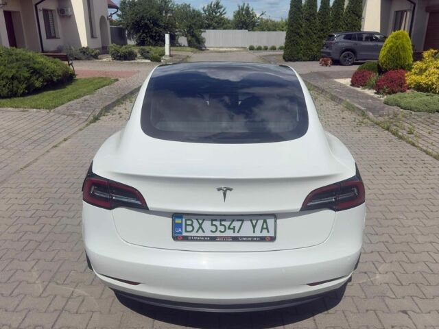 Білий Тесла Модель 3, об'ємом двигуна 0 л та пробігом 118 тис. км за 13700 $, фото 5 на Automoto.ua