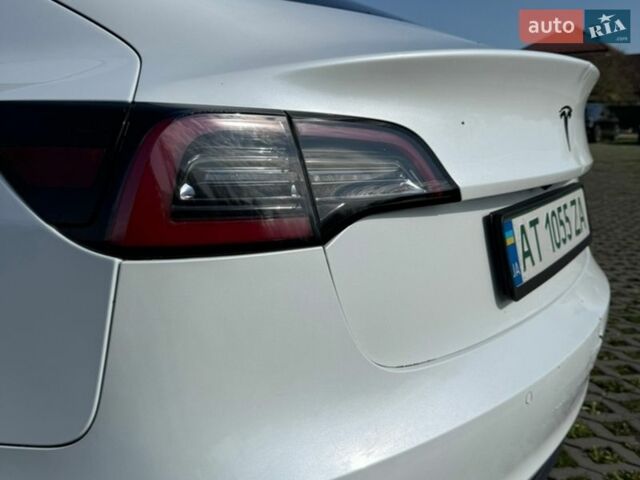 Белый Тесла Модель 3, объемом двигателя 0 л и пробегом 100 тыс. км за 13900 $, фото 24 на Automoto.ua