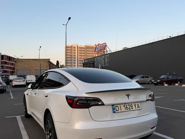 Білий Тесла Модель 3, об'ємом двигуна 0 л та пробігом 126 тис. км за 13400 $, фото 2 на Automoto.ua