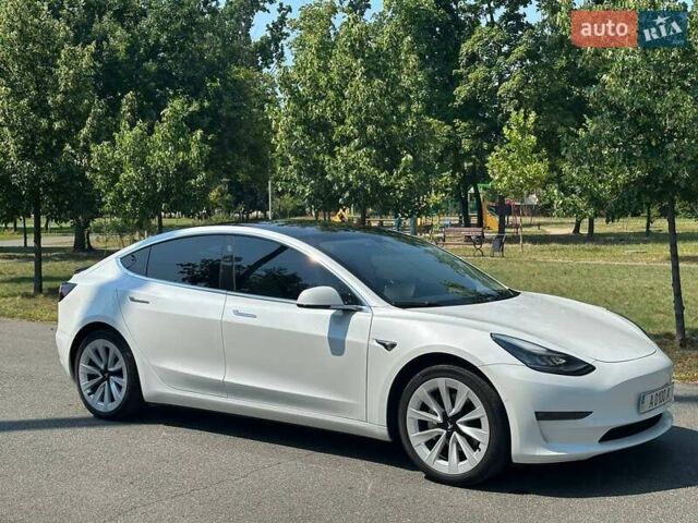 Белый Тесла Модель 3, объемом двигателя 0 л и пробегом 98 тыс. км за 16300 $, фото 6 на Automoto.ua
