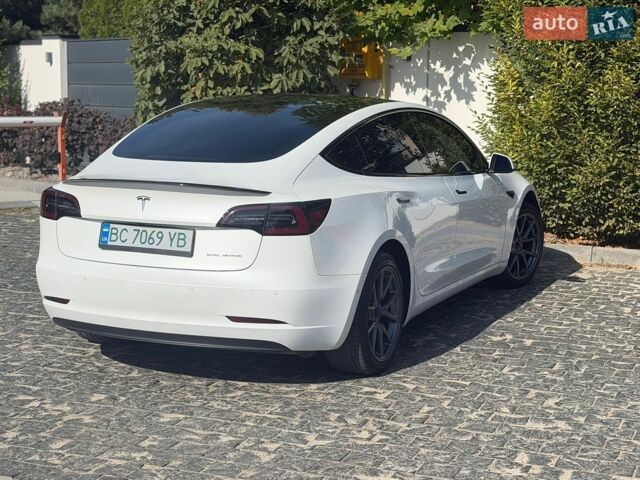 Белый Тесла Модель 3, объемом двигателя 0 л и пробегом 123 тыс. км за 16900 $, фото 5 на Automoto.ua