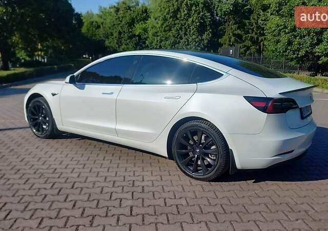 Белый Тесла Модель 3, объемом двигателя 0 л и пробегом 156 тыс. км за 14900 $, фото 8 на Automoto.ua