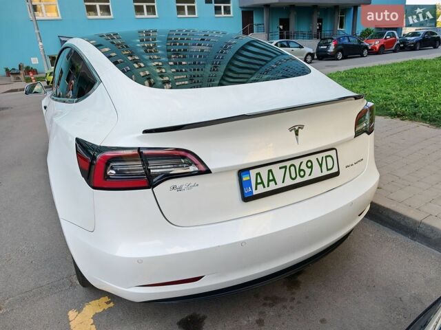 Белый Тесла Модель 3, объемом двигателя 0 л и пробегом 93 тыс. км за 17777 $, фото 8 на Automoto.ua